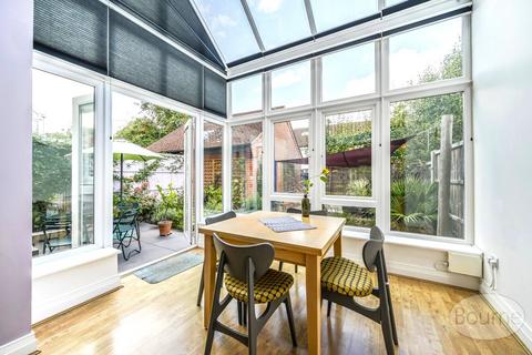 undefined, Whateley Close, Guildford, Surrey, GU2