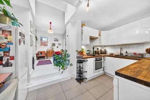 23a Hertslet Road, London, N7 6PH
