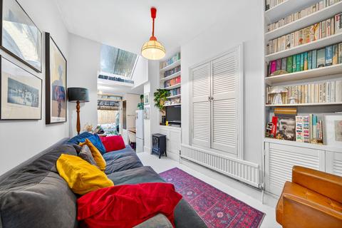 23a Hertslet Road, London, N7 6PH