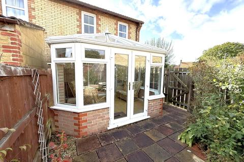 3 bedroom end of terrace house for sale, Chivers Road, Pewsham, Chippenham