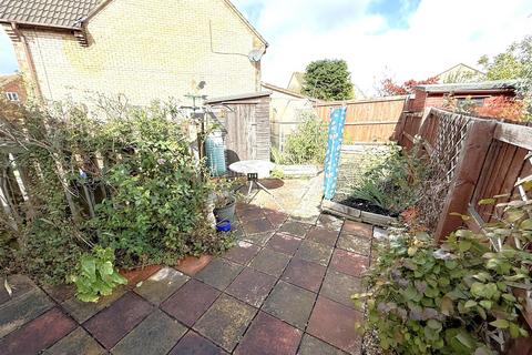 3 bedroom end of terrace house for sale, Chivers Road, Pewsham, Chippenham