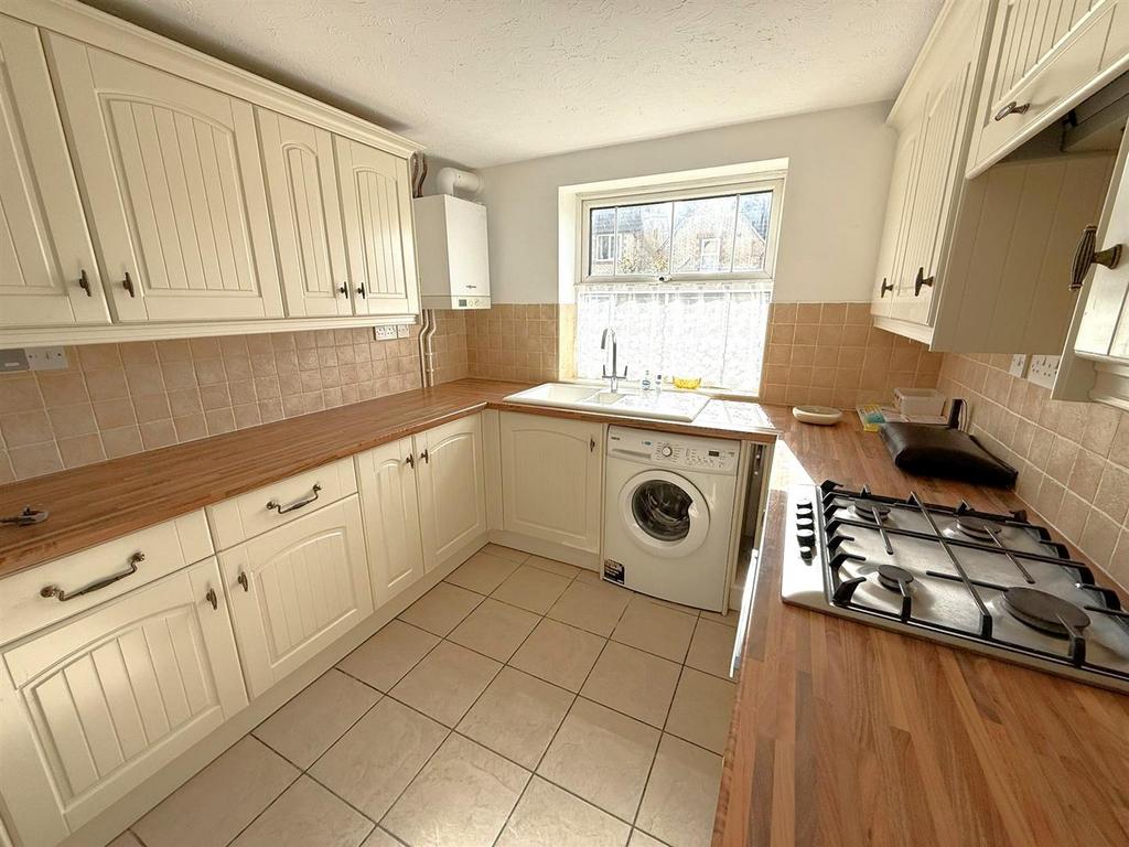 Modern Fitted Kitchen