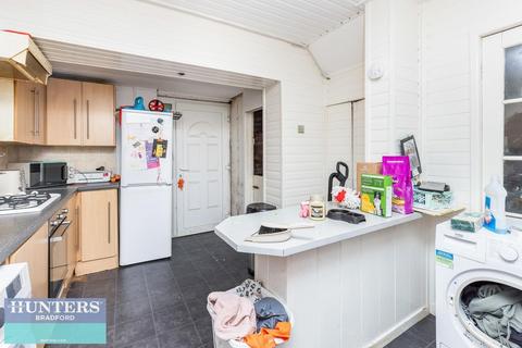 undefined, Farfield Avenue, Bradford, West Yorkshire, BD6 2HS