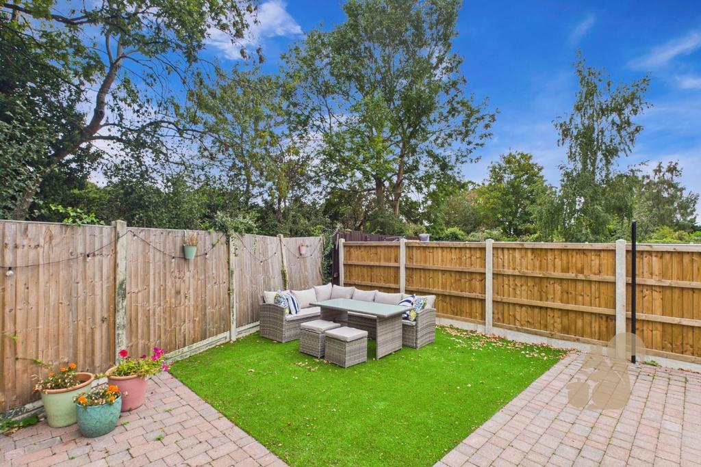 CAM01659 G0-PR0584-STILL023.jpg