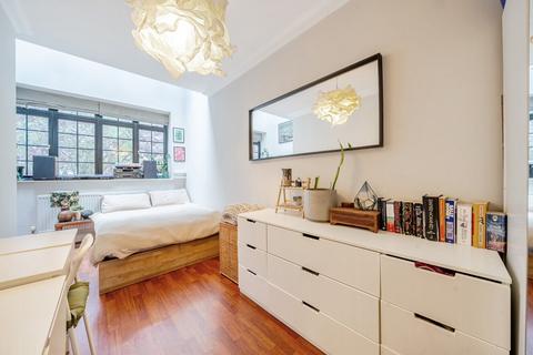 undefined, Berrymans Lane, London, SE26