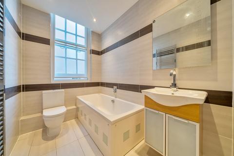 8 Constable Mews, Bromley, BR1 3BF