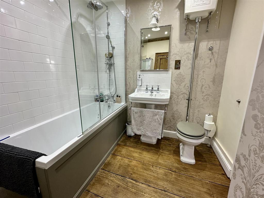 Master ensuite