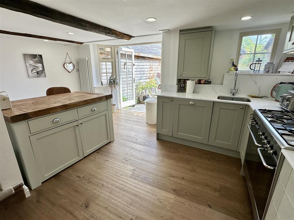 Dining kitchen