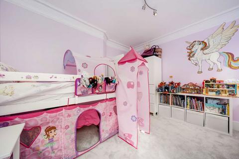 2 bedroom flat for sale, Alexandra Park Road, London N10