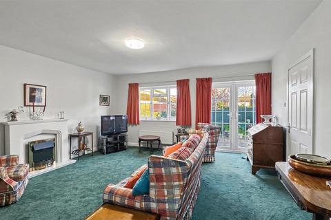 4 bedroom house for sale, Fernhill Road, Farnborough