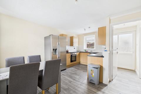 40 Harlech Close, Bransholme, Hull, HU7 5DB