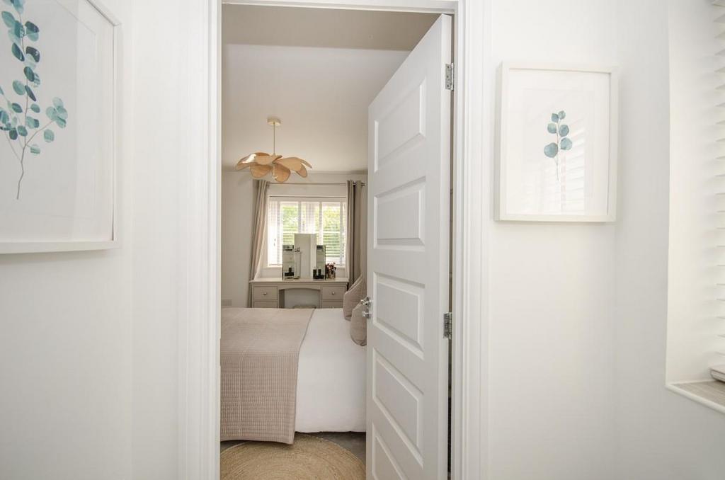 Ensuite pic 2.jpg