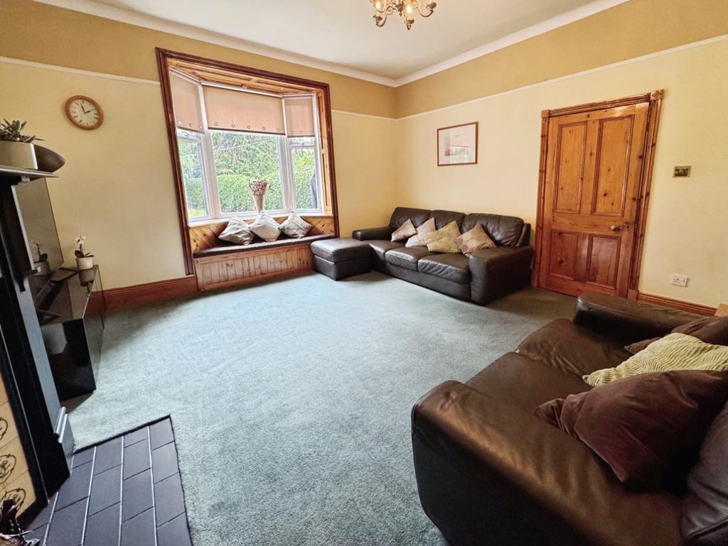 Pbox-living room-339961.jpg