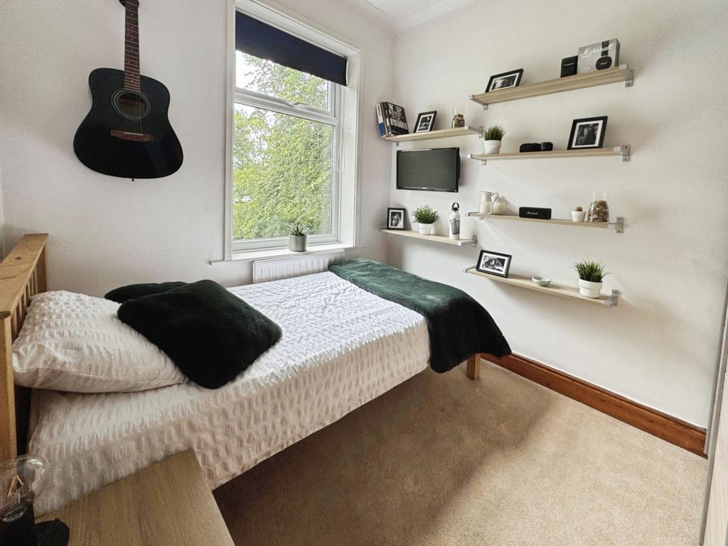 Pbox-bedroom-339961.jpg