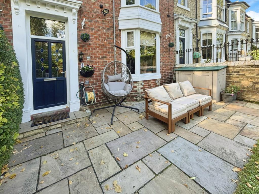 Pbox-garden-339961.jpg