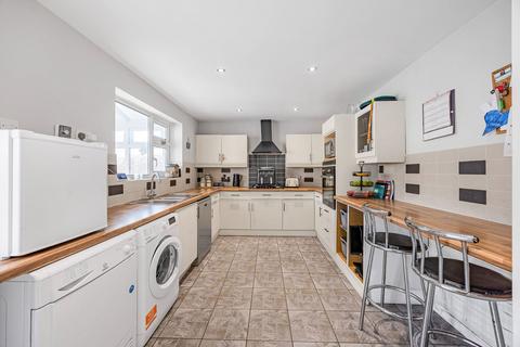 87 Joyner Road, Cheltenham, GL51 0UR