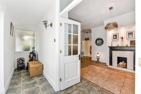 4 bedroom detached house for sale, London Road, Cowplain