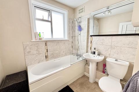 4 bedroom detached house for sale, Hinchliffe Road, Poole BH15