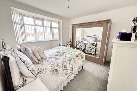 4 bedroom detached house for sale, Hinchliffe Road, Poole BH15