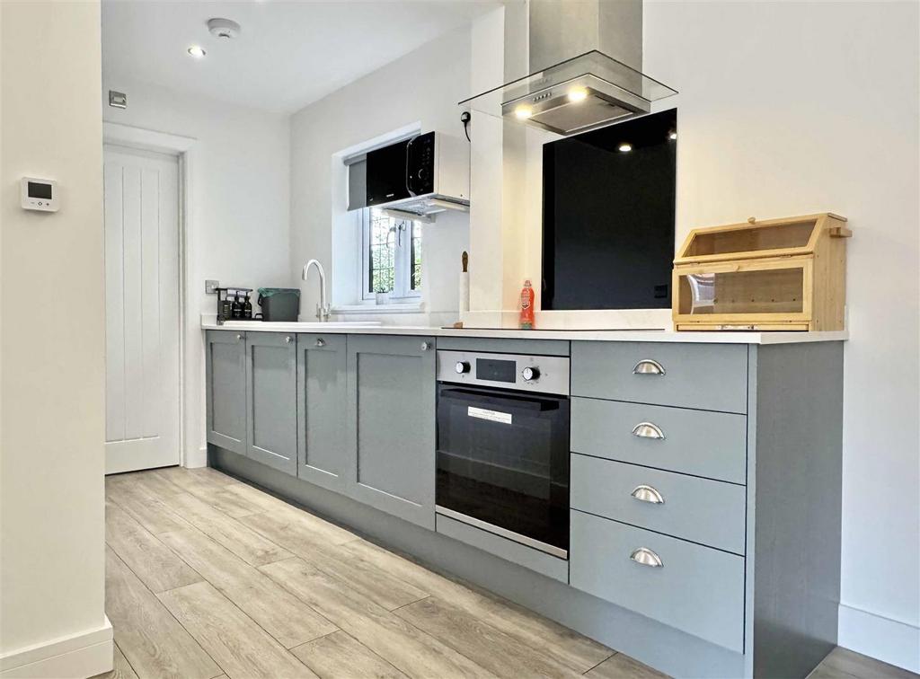 Annex Kitchen.jpg