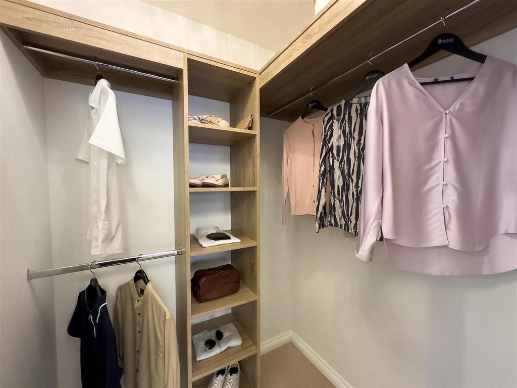 Walk-in Wardrobe