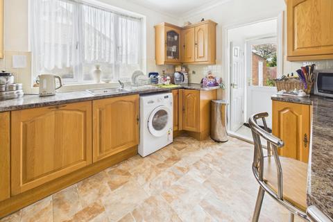 undefined, Glenavon Gardens, Langley, Berkshire, SL3