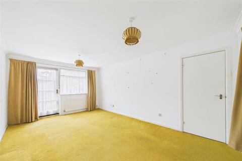 3 bedroom detached house for sale, Gloucester Way, Chichester