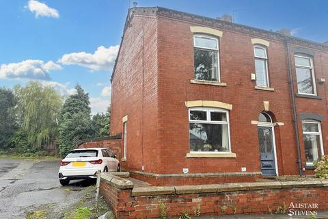 4 bedroom end of terrace house for sale, Counthill Road, Oldham
