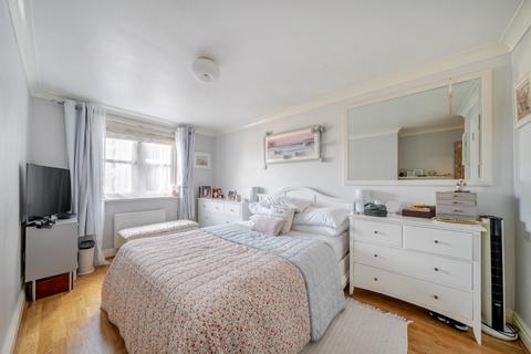 2 bedroom flat for sale, Odessa Street, Surrey Quays, London, SE16