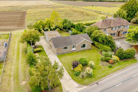 3 bedroom detached bungalow for sale, Moulton Chapel Road, Moulton Chapel