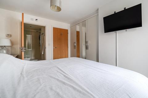 2 bedroom apartment for sale, Ifould Crescent, Berkshire RG40