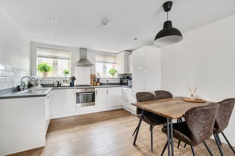 2 bedroom apartment for sale, Ifould Crescent, Berkshire RG40