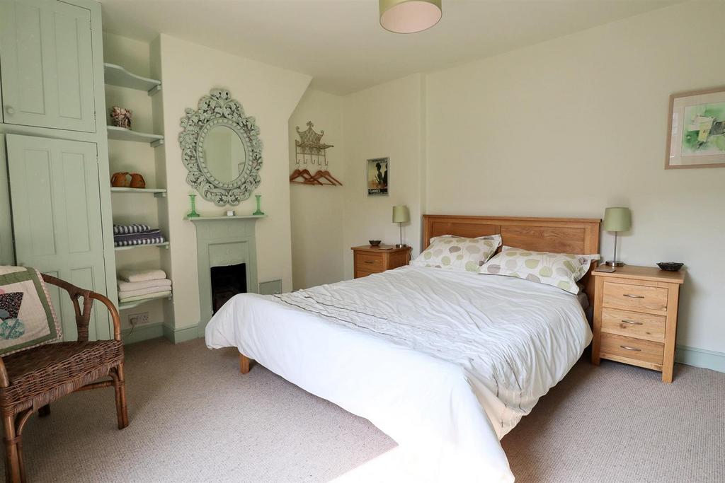 Bedroom 2.jpg