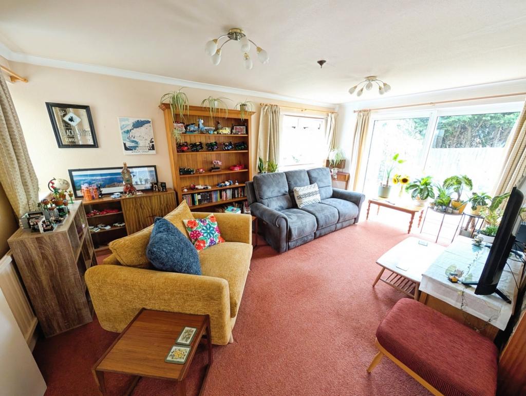 Pbox-living room-335953.jpg