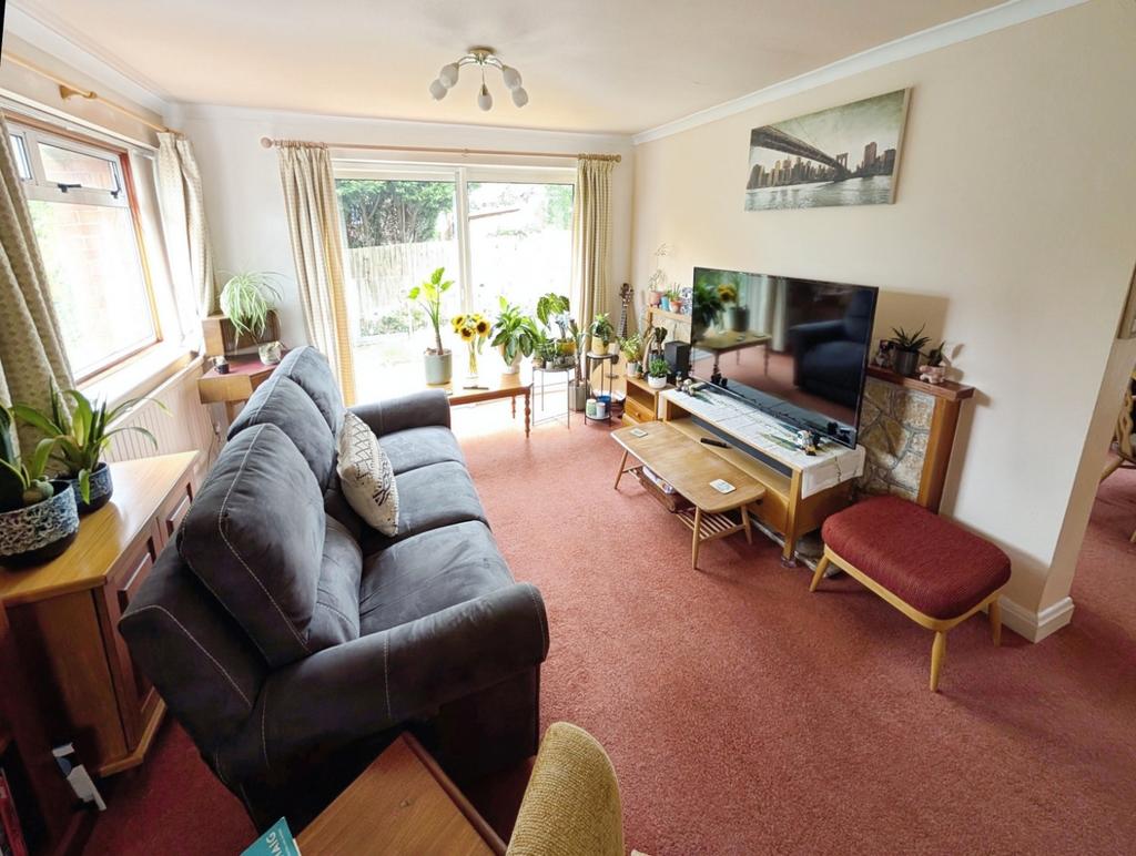 Pbox-living room-335953.jpg