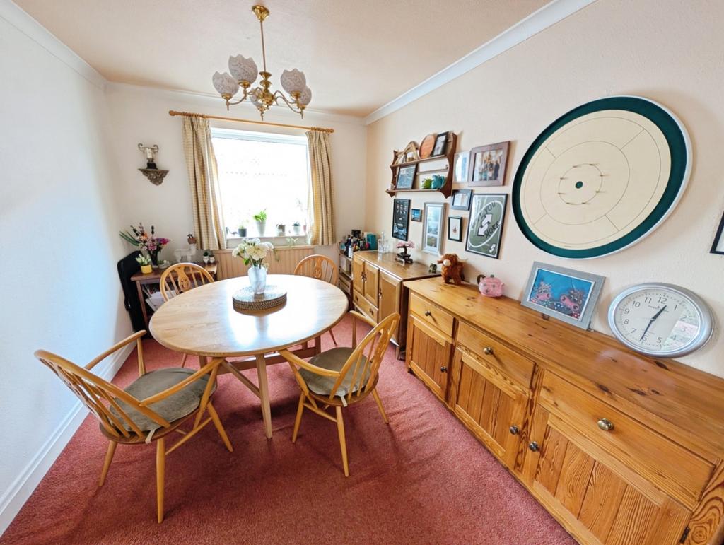 Pbox-dining room-335953.jpg