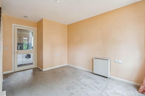 undefined, St Martins Close, South Oxhey