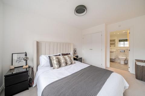 2 bedroom detached house for sale, Charrington Close, Alton, Hampshire, GU34
