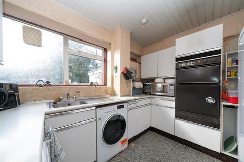 undefined, Pinewood Gardens, Boxmoor, Hemel Hempstead, Hertfordshire, HP1 1TN