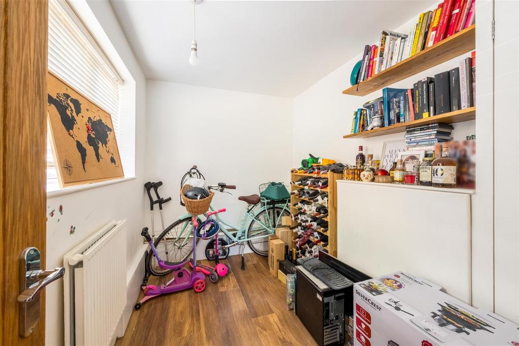 72 Norwich Drive-19.jpg