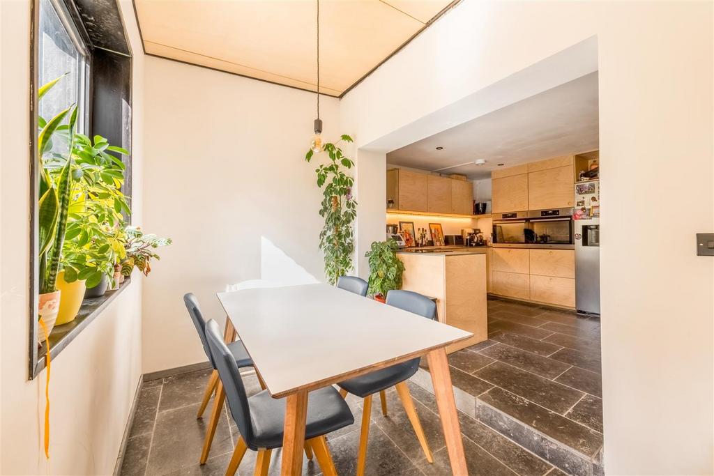 72 Norwich Drive-8.jpg