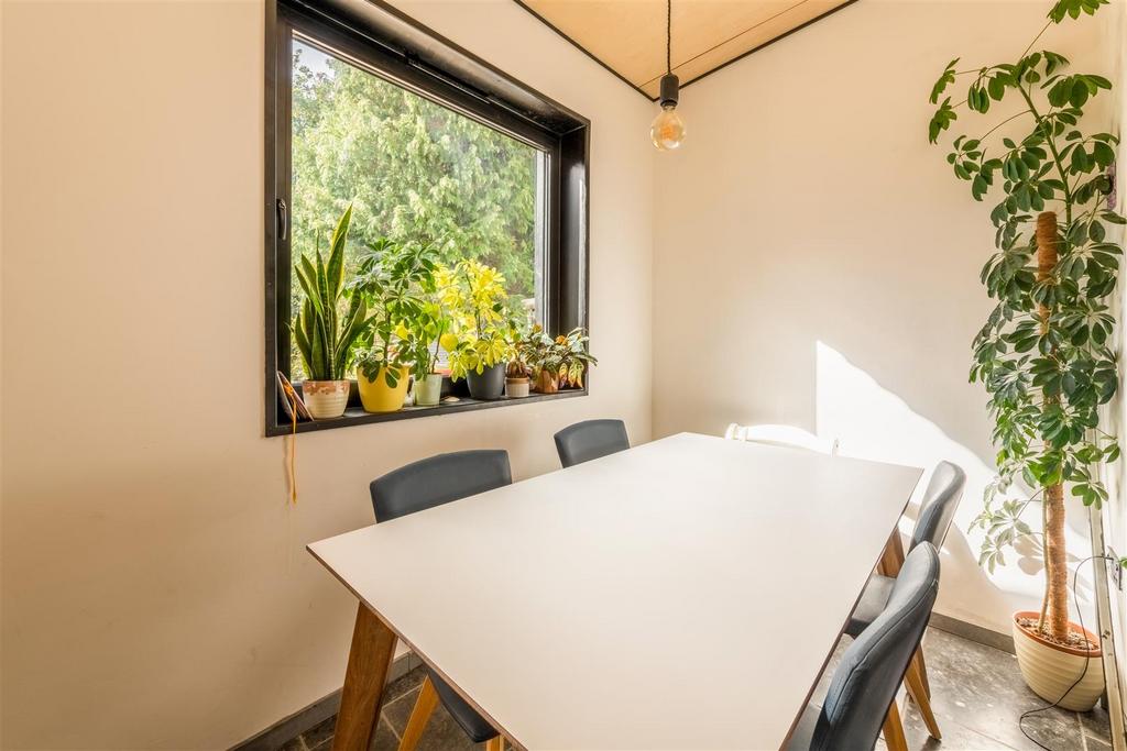 72 Norwich Drive-9.jpg