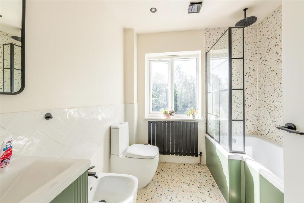 72 Norwich Drive-21.jpg