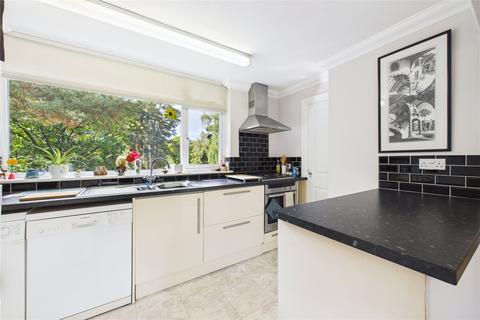 2 bedroom apartment for sale, Birch Court, Birchside, Crowthorne, Berkshire, RG45