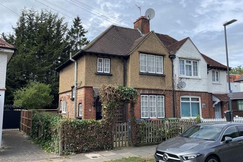4 Glebe Road, Stanmore, HA7 4EL