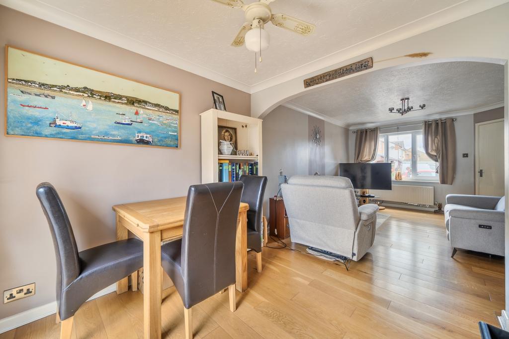 1348785-15-68b82b7742f97