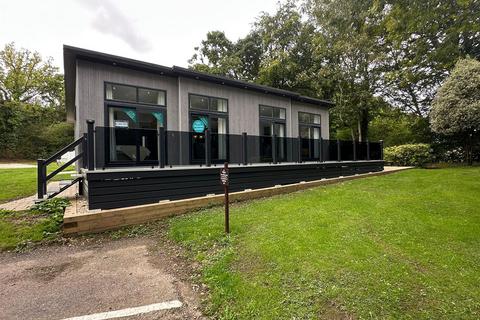 2 bedroom park home for sale, Hoburne Bashley Holiday Park, Bashley Dr., New Milton