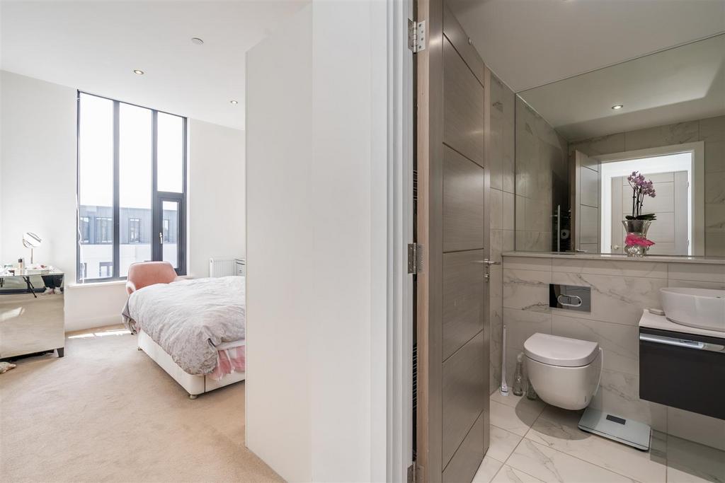 Apt 179 The Broad Oaks 9.jpg