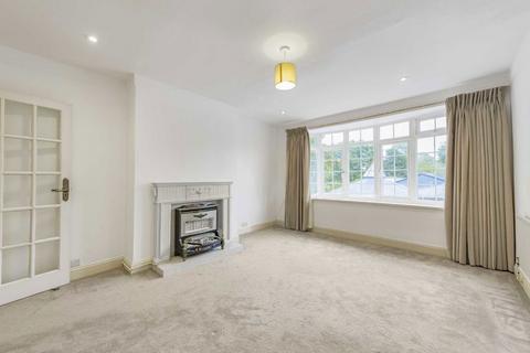 8 Abbotts Mead, Richmond, TW10 7LU