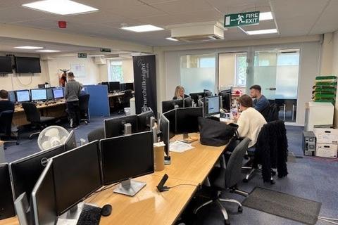 Office to rent, 230 High St Potters Bar EN6 5BL